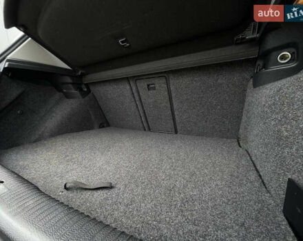 Серый Фольксваген Гольф, объемом двигателя 2 л и пробегом 257 тыс. км за 8350 $, фото 103 на Automoto.ua