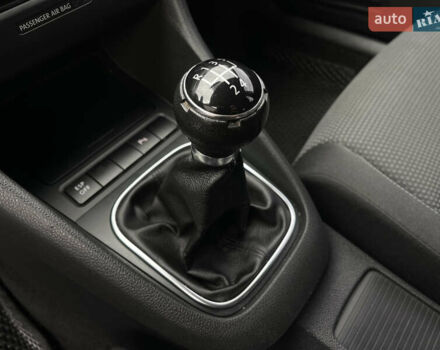 Серый Фольксваген Гольф, объемом двигателя 2 л и пробегом 257 тыс. км за 8350 $, фото 94 на Automoto.ua