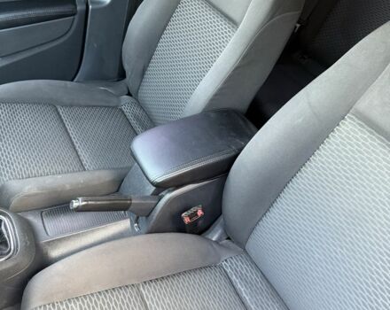 Серый Фольксваген Гольф, объемом двигателя 1.6 л и пробегом 240 тыс. км за 7000 $, фото 5 на Automoto.ua