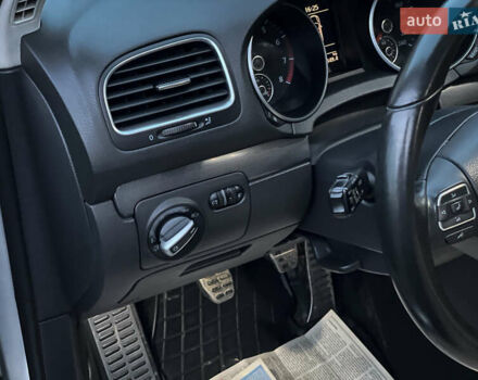 Серый Фольксваген Гольф, объемом двигателя 1.2 л и пробегом 235 тыс. км за 9200 $, фото 42 на Automoto.ua