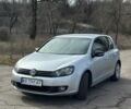 Серый Фольксваген Гольф, объемом двигателя 1.6 л и пробегом 292 тыс. км за 8000 $, фото 2 на Automoto.ua