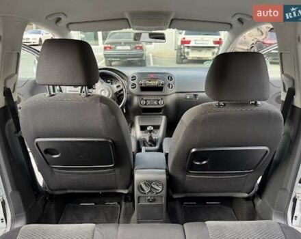 Серый Фольксваген Гольф, объемом двигателя 1.39 л и пробегом 227 тыс. км за 10500 $, фото 15 на Automoto.ua