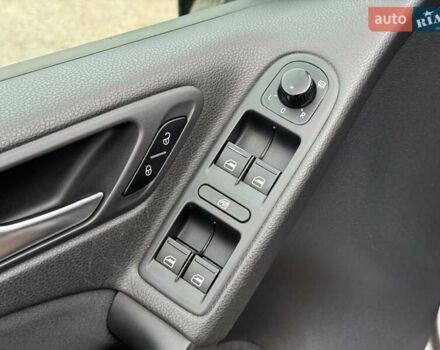 Сірий Фольксваген Гольф, об'ємом двигуна 1.6 л та пробігом 250 тис. км за 8690 $, фото 11 на Automoto.ua