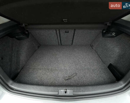 Серый Фольксваген Гольф, объемом двигателя 2 л и пробегом 257 тыс. км за 8350 $, фото 100 на Automoto.ua