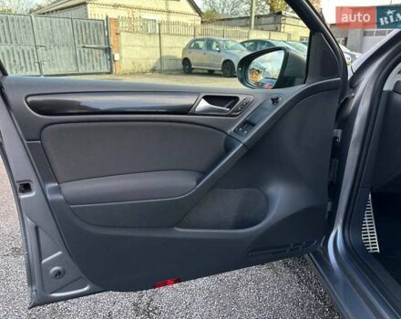 Серый Фольксваген Гольф, объемом двигателя 1.39 л и пробегом 248 тыс. км за 8200 $, фото 31 на Automoto.ua