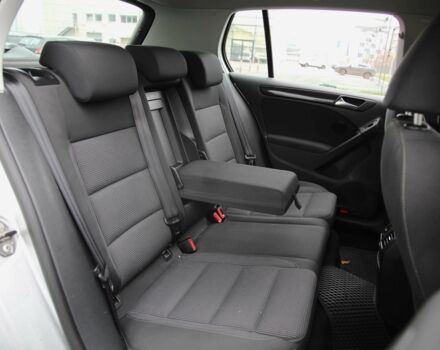 Серый Фольксваген Гольф, объемом двигателя 1.4 л и пробегом 126 тыс. км за 9000 $, фото 8 на Automoto.ua