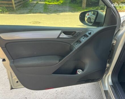 Серый Фольксваген Гольф, объемом двигателя 1.6 л и пробегом 203 тыс. км за 8490 $, фото 9 на Automoto.ua