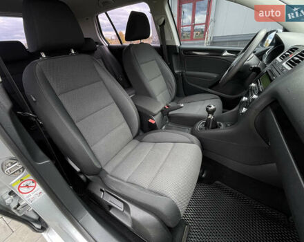 Серый Фольксваген Гольф, объемом двигателя 2 л и пробегом 257 тыс. км за 8350 $, фото 69 на Automoto.ua