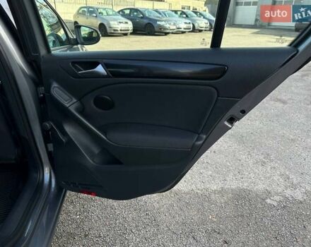 Серый Фольксваген Гольф, объемом двигателя 1.39 л и пробегом 248 тыс. км за 8200 $, фото 41 на Automoto.ua