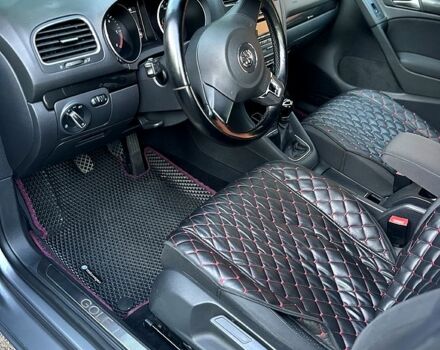 Серый Фольксваген Гольф, объемом двигателя 1.6 л и пробегом 250 тыс. км за 8500 $, фото 8 на Automoto.ua