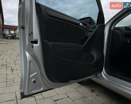 Серый Фольксваген Гольф, объемом двигателя 2 л и пробегом 257 тыс. км за 8350 $, фото 57 на Automoto.ua