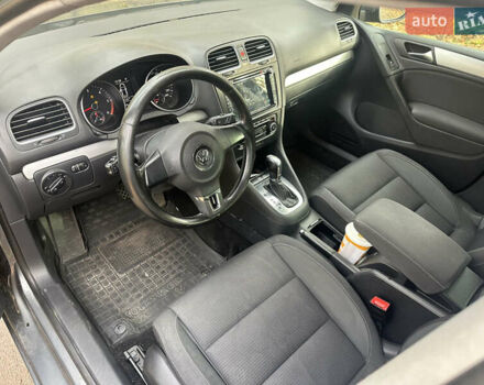 Серый Фольксваген Гольф, объемом двигателя 1.6 л и пробегом 284 тыс. км за 7750 $, фото 10 на Automoto.ua