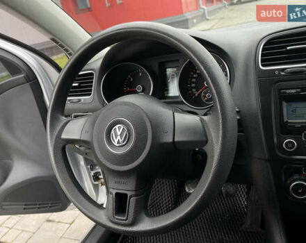 Серый Фольксваген Гольф, объемом двигателя 2 л и пробегом 257 тыс. км за 8350 $, фото 84 на Automoto.ua