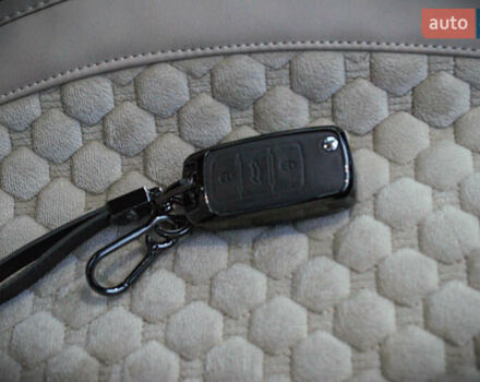 Серый Фольксваген Гольф, объемом двигателя 1.2 л и пробегом 235 тыс. км за 9200 $, фото 56 на Automoto.ua