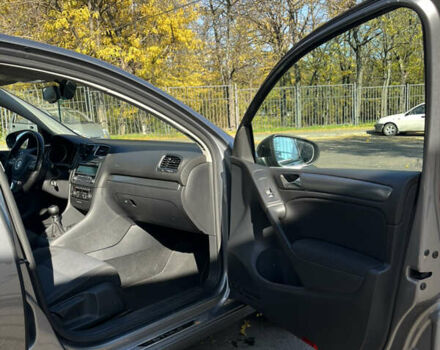 Сірий Фольксваген Гольф, об'ємом двигуна 1.6 л та пробігом 228 тис. км за 9700 $, фото 10 на Automoto.ua