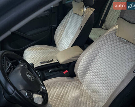 Серый Фольксваген Гольф, объемом двигателя 1.2 л и пробегом 235 тыс. км за 9200 $, фото 48 на Automoto.ua