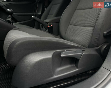 Серый Фольксваген Гольф, объемом двигателя 2 л и пробегом 257 тыс. км за 8350 $, фото 53 на Automoto.ua