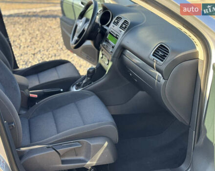 Серый Фольксваген Гольф, объемом двигателя 1.39 л и пробегом 200 тыс. км за 9200 $, фото 29 на Automoto.ua