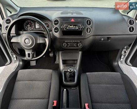 Серый Фольксваген Гольф, объемом двигателя 1.39 л и пробегом 227 тыс. км за 10500 $, фото 10 на Automoto.ua