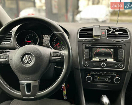 Серый Фольксваген Гольф, объемом двигателя 1.6 л и пробегом 305 тыс. км за 8200 $, фото 1 на Automoto.ua