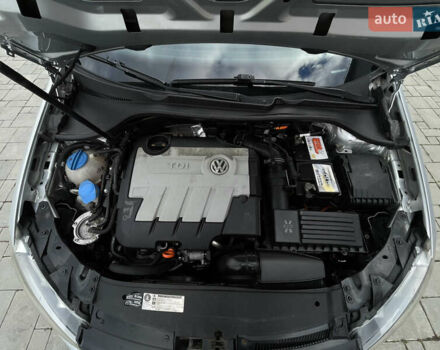 Серый Фольксваген Гольф, объемом двигателя 2 л и пробегом 257 тыс. км за 8350 $, фото 109 на Automoto.ua