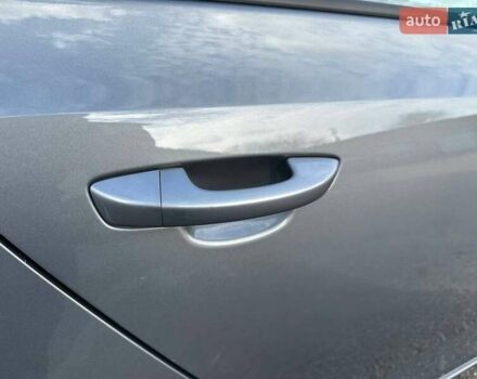 Серый Фольксваген Гольф, объемом двигателя 1.39 л и пробегом 248 тыс. км за 8200 $, фото 6 на Automoto.ua