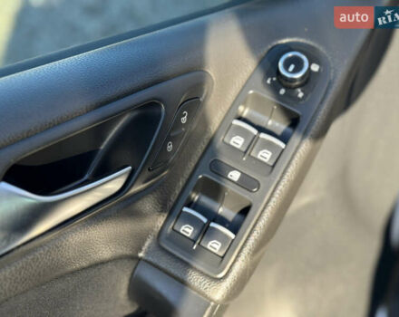 Серый Фольксваген Гольф, объемом двигателя 1.39 л и пробегом 200 тыс. км за 9200 $, фото 39 на Automoto.ua