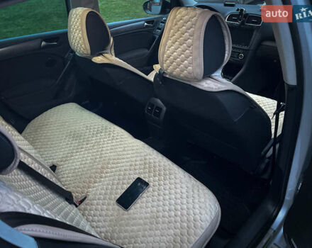 Серый Фольксваген Гольф, объемом двигателя 1.2 л и пробегом 235 тыс. км за 9200 $, фото 51 на Automoto.ua