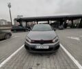 Серый Фольксваген Гольф, объемом двигателя 2 л и пробегом 182 тыс. км за 9999 $, фото 1 на Automoto.ua