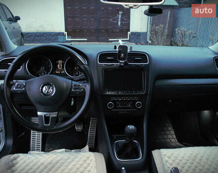 Серый Фольксваген Гольф, объемом двигателя 1.2 л и пробегом 235 тыс. км за 9200 $, фото 35 на Automoto.ua