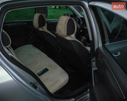 Серый Фольксваген Гольф, объемом двигателя 1.2 л и пробегом 235 тыс. км за 9200 $, фото 30 на Automoto.ua