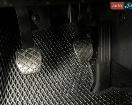 Серый Фольксваген Гольф, объемом двигателя 2 л и пробегом 257 тыс. км за 8350 $, фото 95 на Automoto.ua