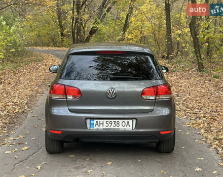 Серый Фольксваген Гольф, объемом двигателя 1.6 л и пробегом 284 тыс. км за 7750 $, фото 5 на Automoto.ua