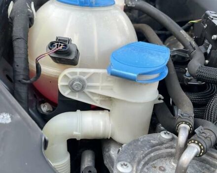 Серый Фольксваген Гольф, объемом двигателя 1.6 л и пробегом 260 тыс. км за 9400 $, фото 55 на Automoto.ua