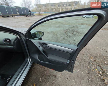 Сірий Фольксваген Гольф, об'ємом двигуна 1.2 л та пробігом 197 тис. км за 7500 $, фото 15 на Automoto.ua