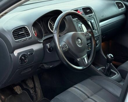 Серый Фольксваген Гольф, объемом двигателя 1.6 л и пробегом 300 тыс. км за 6600 $, фото 8 на Automoto.ua