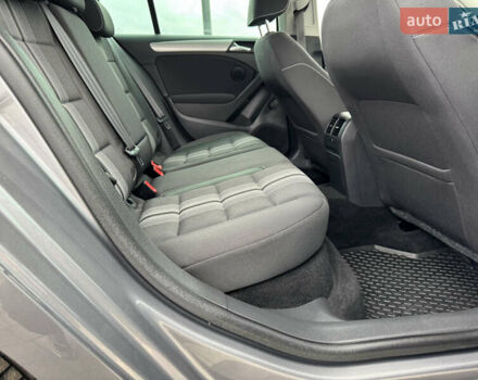 Сірий Фольксваген Гольф, об'ємом двигуна 1.2 л та пробігом 250 тис. км за 9300 $, фото 49 на Automoto.ua