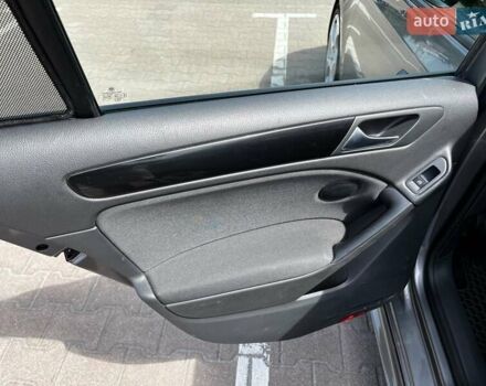 Серый Фольксваген Гольф, объемом двигателя 1.39 л и пробегом 271 тыс. км за 9500 $, фото 26 на Automoto.ua