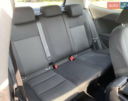 Серый Фольксваген Гольф, объемом двигателя 1.6 л и пробегом 137 тыс. км за 9999 $, фото 6 на Automoto.ua