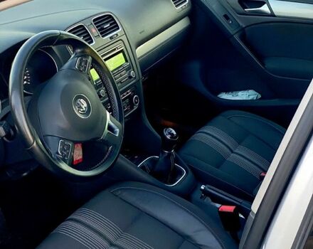 Серый Фольксваген Гольф, объемом двигателя 1.6 л и пробегом 286 тыс. км за 8500 $, фото 3 на Automoto.ua