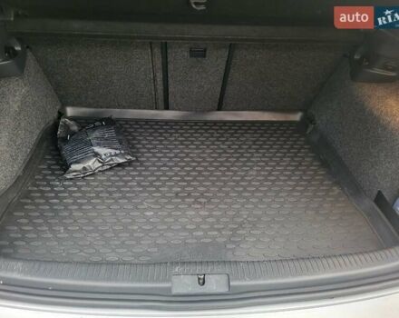 Серый Фольксваген Гольф, объемом двигателя 1.6 л и пробегом 211 тыс. км за 8400 $, фото 4 на Automoto.ua