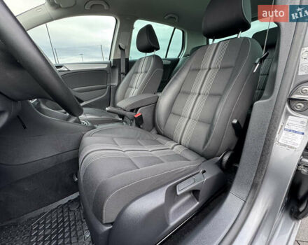 Сірий Фольксваген Гольф, об'ємом двигуна 1.2 л та пробігом 250 тис. км за 9300 $, фото 25 на Automoto.ua