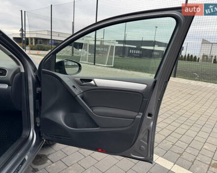 Сірий Фольксваген Гольф, об'ємом двигуна 1.2 л та пробігом 250 тис. км за 9300 $, фото 43 на Automoto.ua