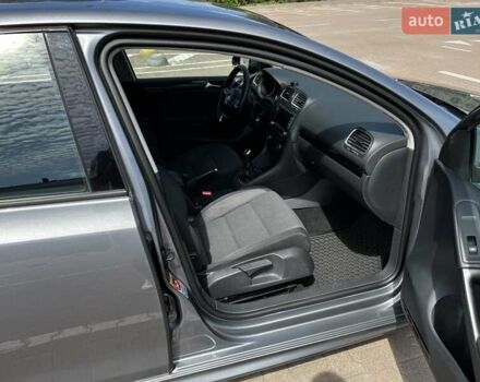 Серый Фольксваген Гольф, объемом двигателя 1.39 л и пробегом 271 тыс. км за 9500 $, фото 23 на Automoto.ua