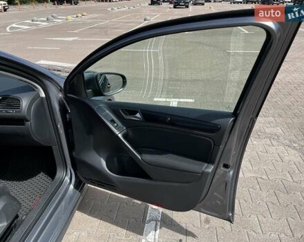 Серый Фольксваген Гольф, объемом двигателя 1.39 л и пробегом 271 тыс. км за 9500 $, фото 21 на Automoto.ua