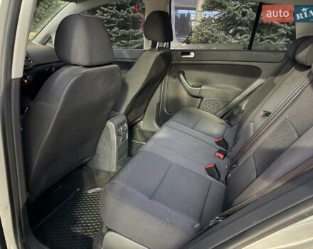 Серый Фольксваген Гольф, объемом двигателя 1.6 л и пробегом 160 тыс. км за 9500 $, фото 11 на Automoto.ua