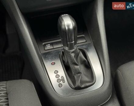 Серый Фольксваген Гольф, объемом двигателя 1.39 л и пробегом 205 тыс. км за 8600 $, фото 6 на Automoto.ua