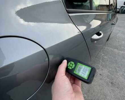 Серый Фольксваген Гольф, объемом двигателя 1.6 л и пробегом 260 тыс. км за 9400 $, фото 70 на Automoto.ua