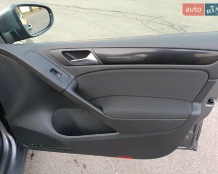 Серый Фольксваген Гольф, объемом двигателя 1.6 л и пробегом 215 тыс. км за 9999 $, фото 20 на Automoto.ua