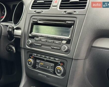 Серый Фольксваген Гольф, объемом двигателя 1.39 л и пробегом 205 тыс. км за 8600 $, фото 39 на Automoto.ua